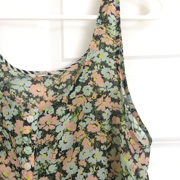 Floral tank top - Picture 2 of 4